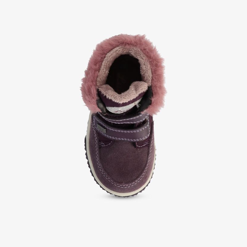 Lila Winterstiefel mit Plüsch, Klettverschluss und rutschfester Sohle. Perfekt für kalte Tage.