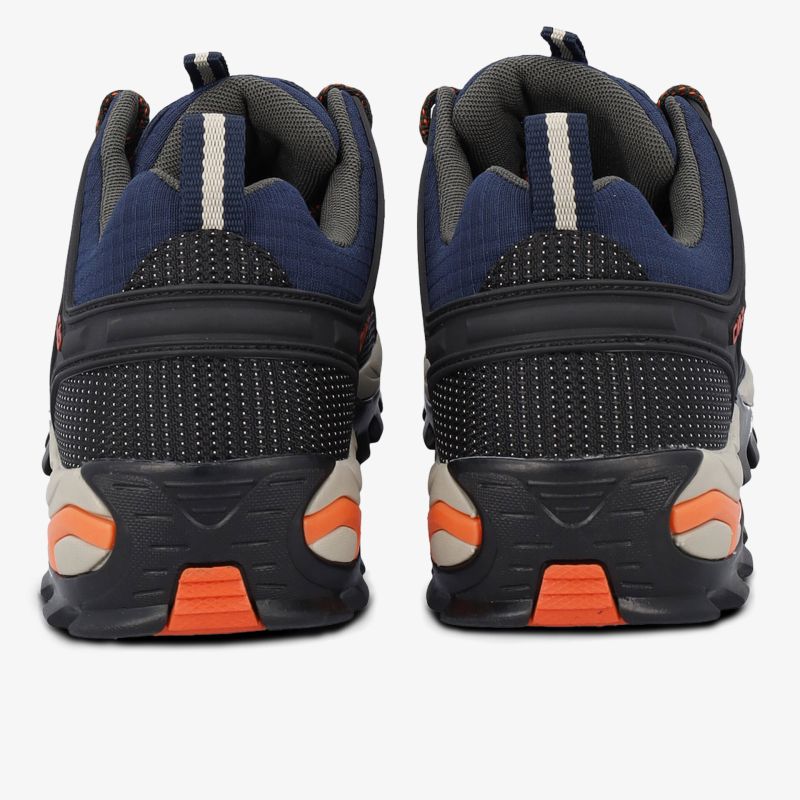 Moderner Schuh mit robuster Sohle und bequemer Passform, ideal für Alltag und Outdoor-Aktivitäten.
