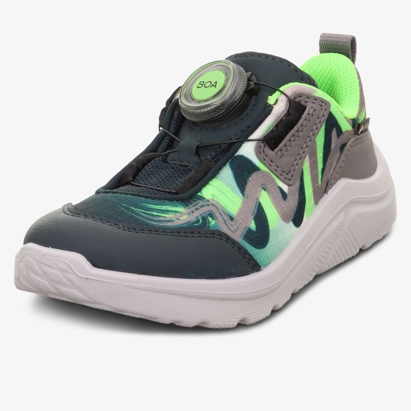 Moderner Sneaker mit atmungsaktivem Obermaterial und gepolstertem Schaft für hohen Tragekomfort
