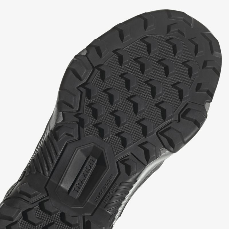 Sohlendesign mit starkem Grip für optimalen Halt und beste Traktion auf unterschiedlichen Oberflächen.