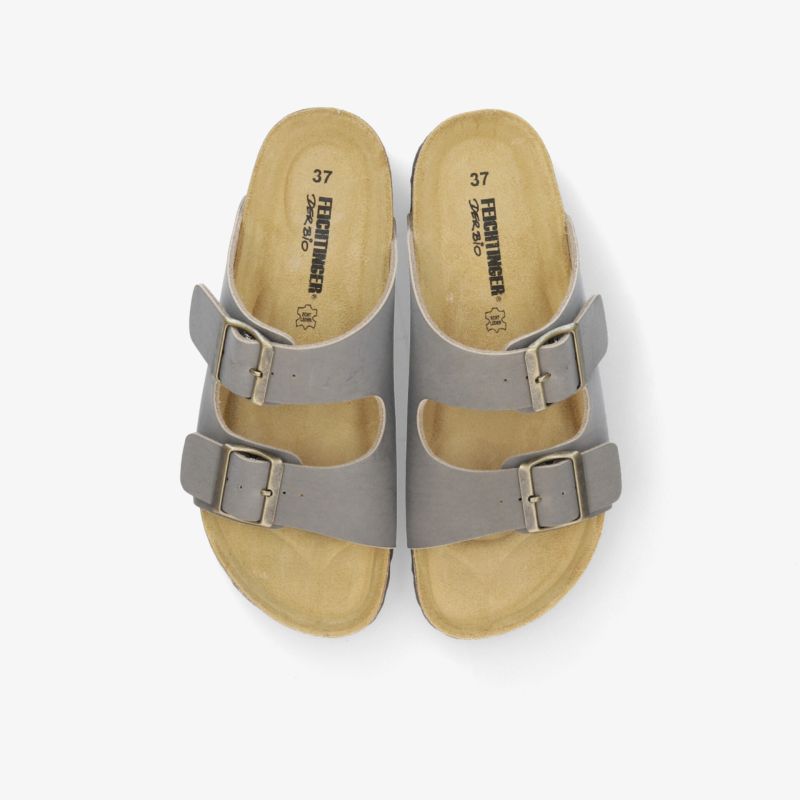 Bequeme Sandalen mit Doppelriemen und gepolstertem Fußbett in stilvollem Design.