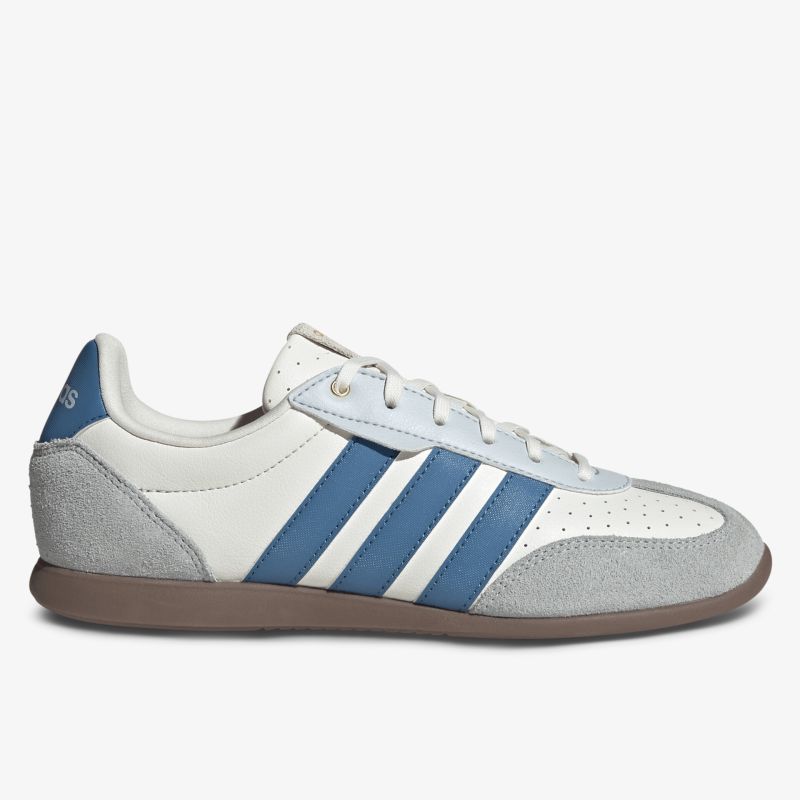 Leichter Sneaker mit atmungsaktivem Material und sportlichem Design in Blau, Grau und Braun seitlich aufgenommen