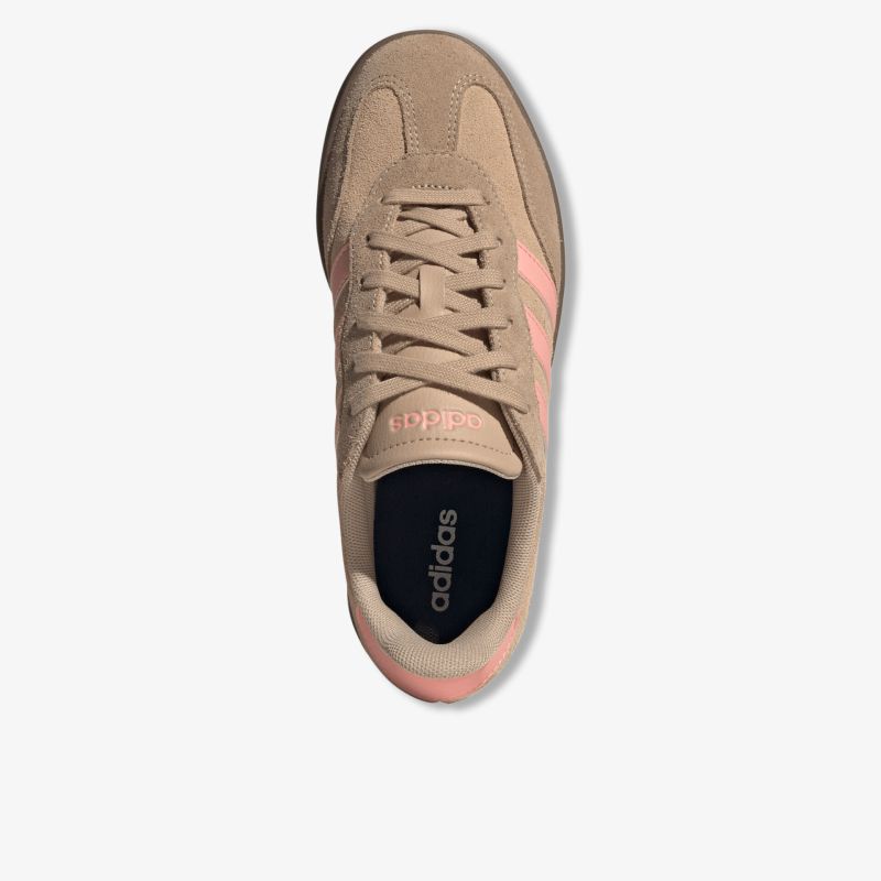 Leichter, bequemer Sportschuh mit atmungsaktivem Obermaterial und moderner Schnürung, Draufsicht
