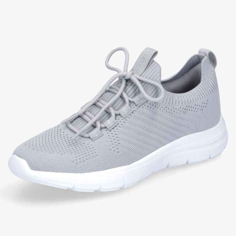 Leichter grauer Sneaker mit flexiblem Strickmaterial, bequemer Passform und weißer, rutschfester Sohle seitlich sichtbar