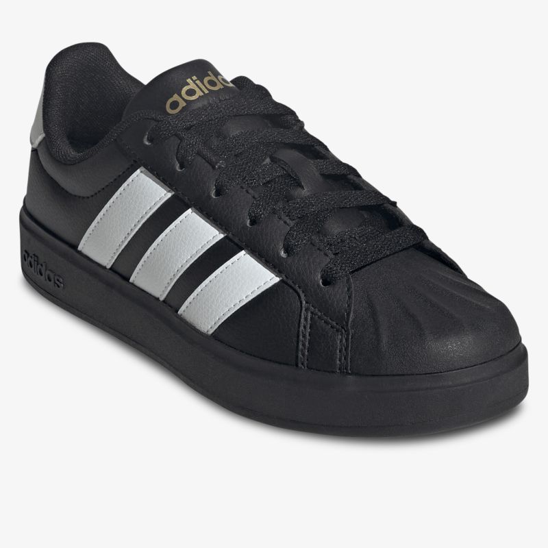 Schwarzer Sneaker mit silbernen Streifen, komfortabel und sportlich im klassischen Design