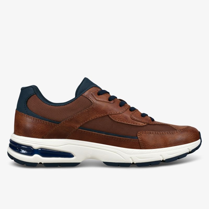 Eleganter brauner Sneaker mit hochwertigem Leder und rutschfester Sohle