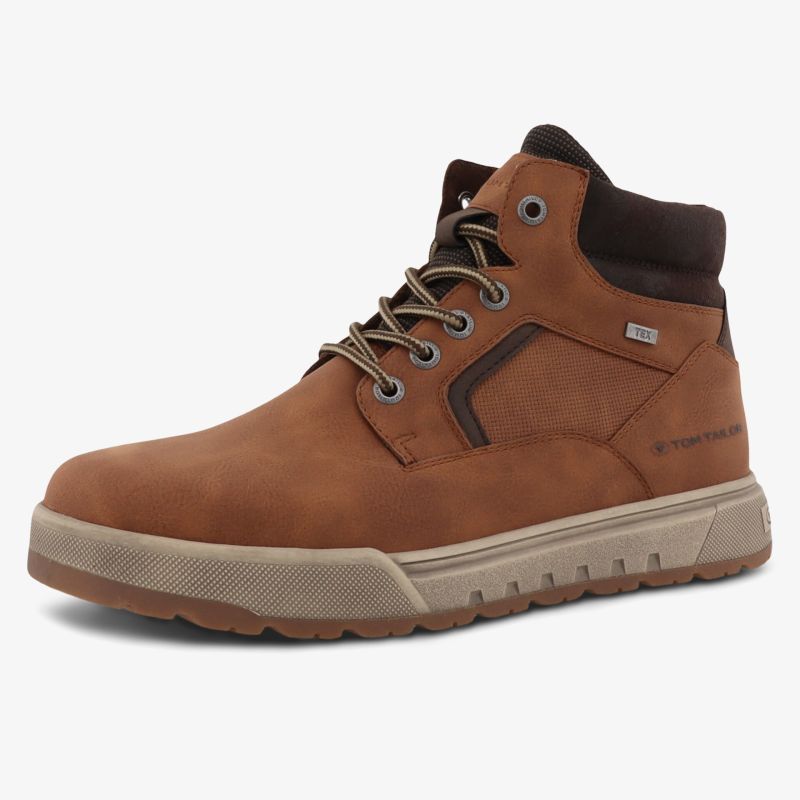 Stylischer brauner Schnürstiefel mit robuster Laufsohle und komfortablem Design für vielseitigen Einsatz