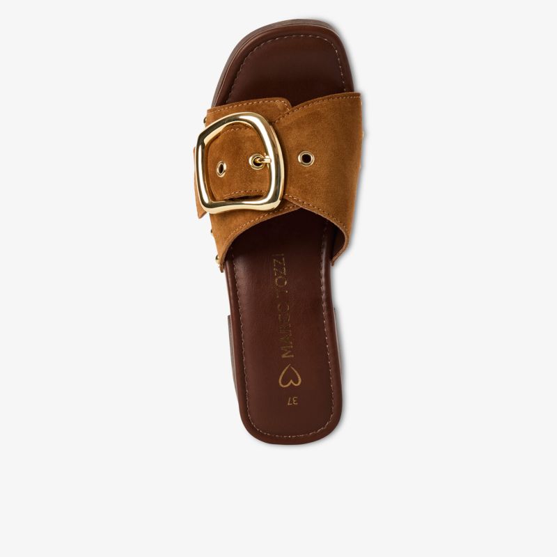 Elegante braune Leder-Sandalette mit großer goldener Schnalle, bequem und modisch für sommerliche Anlässe