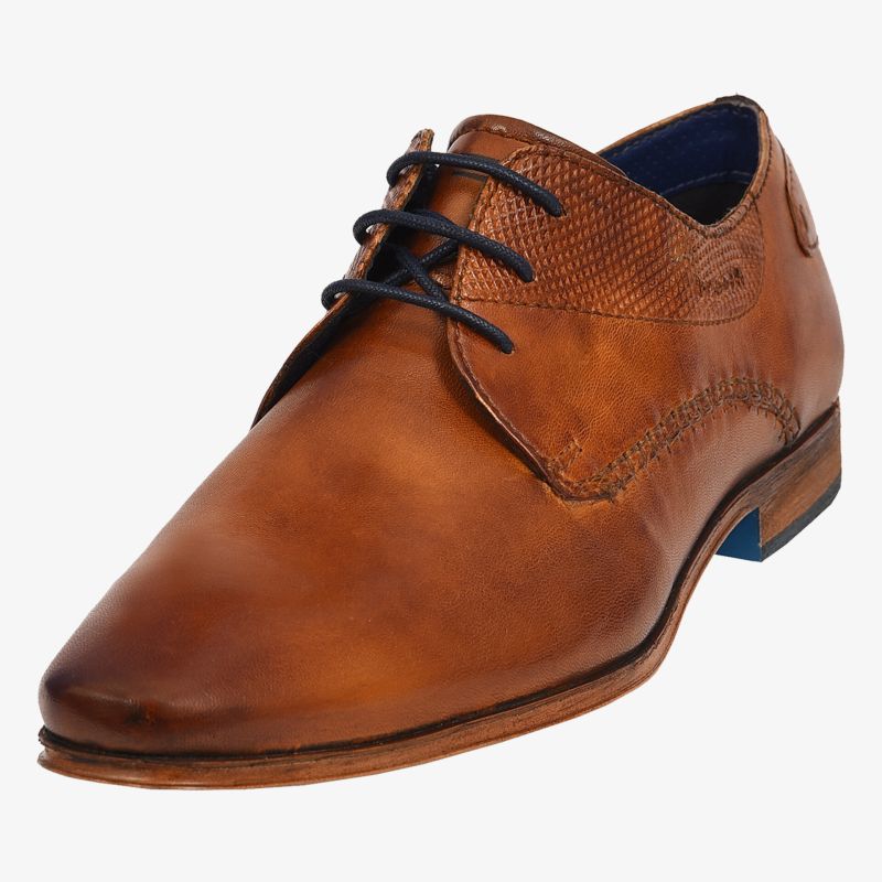 Elegante braune Lederschuhe mit Schnürung und zeitlosem Design, ideal für formelle Anlässe.