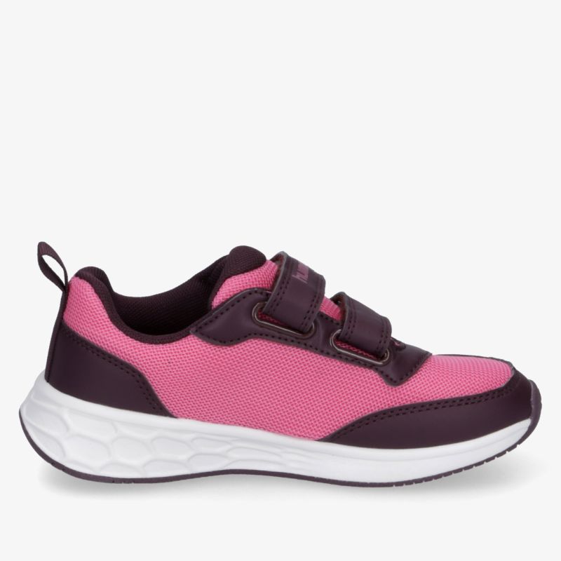 Seitliche Ansicht eines sportlichen, bequemen und atmungsaktiven Sneakers mit verstellbaren Klettverschlüssen