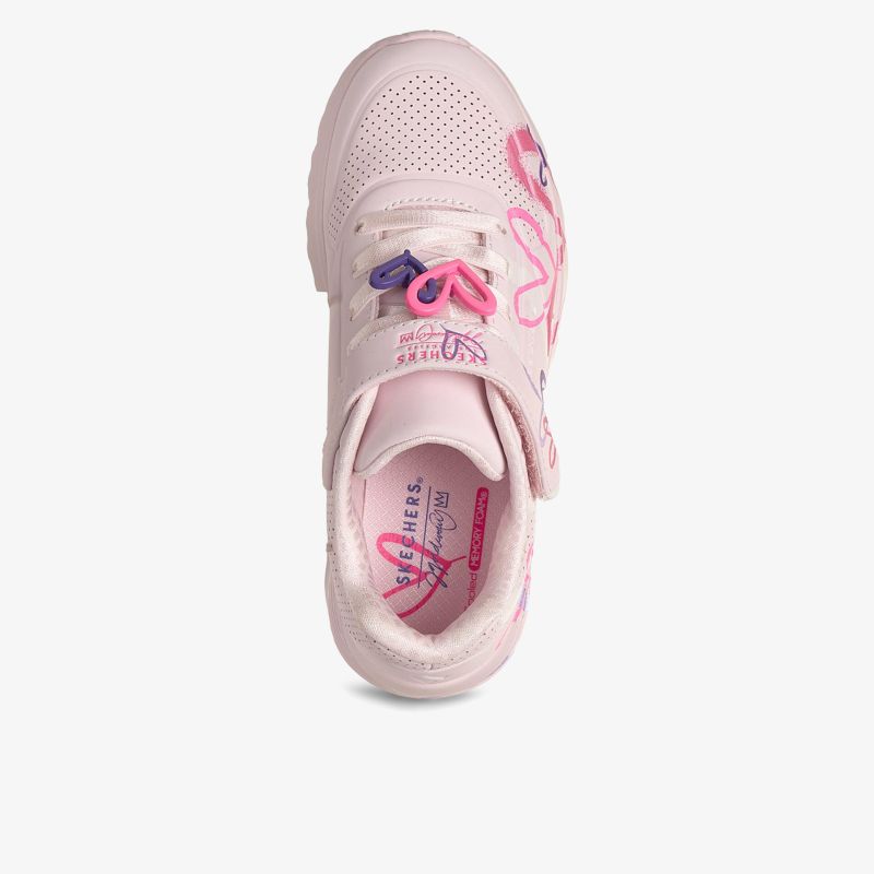 Rosa Schuh mit verstellbarem Verschluss, dekorativen Details und griffiger Sohle. Perfekt für tägliches Tragen.