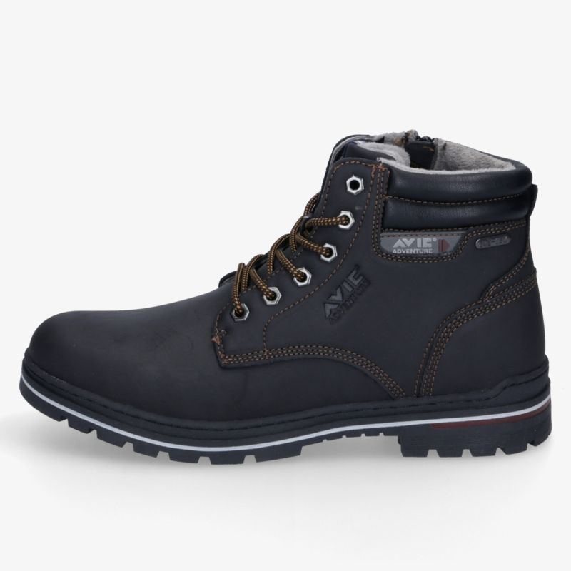 Stylische, wasserfeste Stiefel mit robuster Sohle und bequemem Innenfutter für optimalen Tragekomfort.