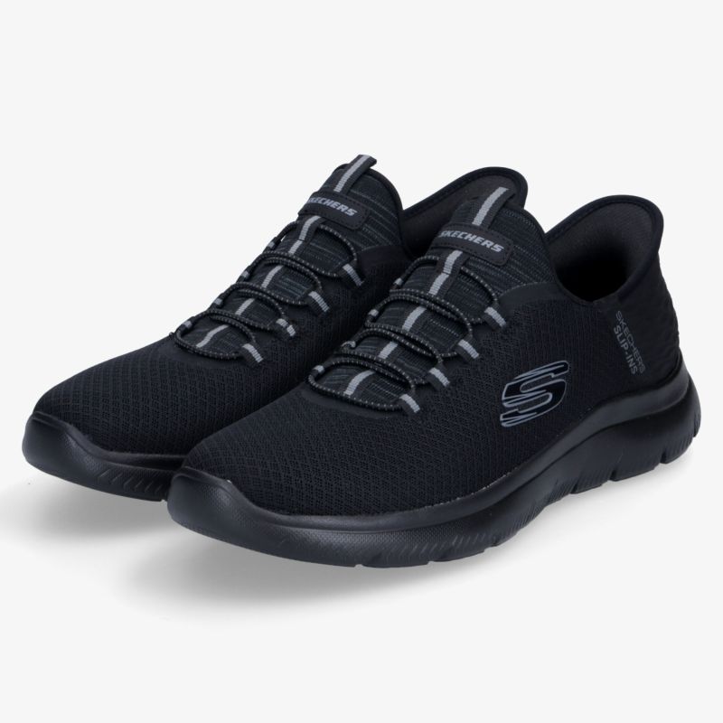 Schwarze Sportschuhe im Paar mit atmungsaktivem Obermaterial und rutschfester Sohle für optimalen Komfort