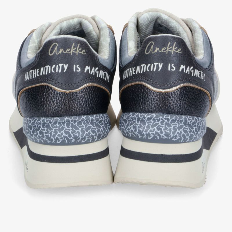 Modische Sneaker mit ansprechendem Design und authentischen Details für unverwechselbaren Stil und Komfort.