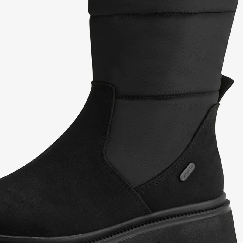 Moderner schwarzer Winterstiefel mit warmem Futter und rutschfester Sohle für optimalen Komfort