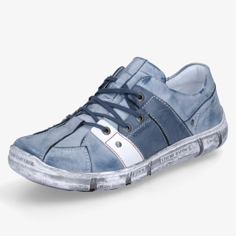 Moderner blauer Freizeitschuh mit robuster Sohle und bequemer Passform, ideal für den Alltag und sportliche Aktivitäten