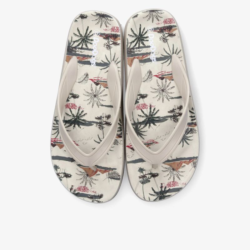 Bequeme Flipflops mit floralem Muster, leichter Zehensteg und rutschfester Sohle für sommerlichen Tragekomfort