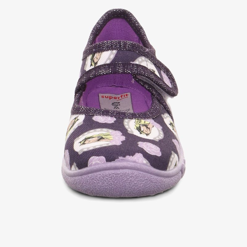 Bequemer, floral bedruckter Schuh mit praktischen Klettverschlüssen und rutschfester Sohle.