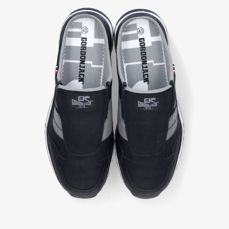 Schwarz-graues Slipper Paar in Draufsicht, bequem und leicht mit rutschfester Sohle und modernem Design