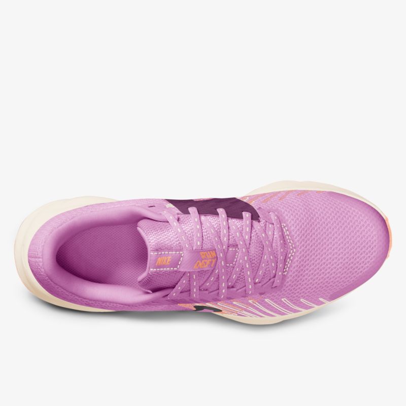 Stylischer Sneaker in Lila mit atmungsaktivem Mesh-Obermaterial und komfortabler Passform.