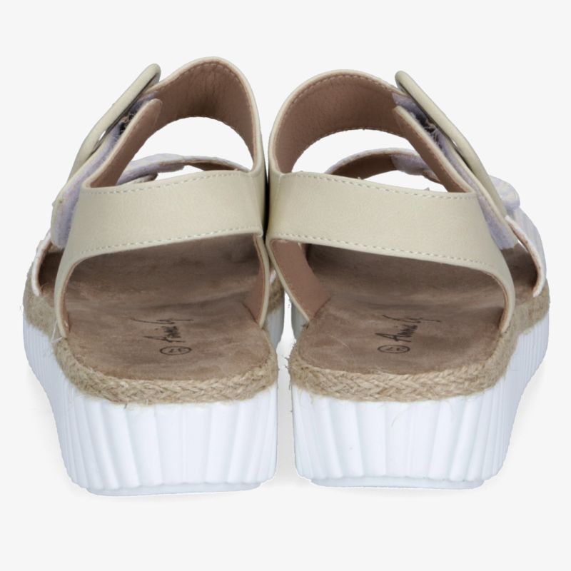 Bequeme Sandalen mit Plateau-Sohle und verstellbaren Riemen in Beige, ideal für stabilen Halt und sommerlichen Komfort