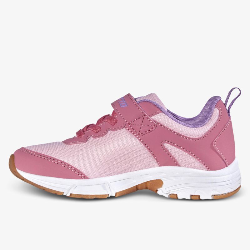 Bequemer Sportschuh aus atmungsaktivem Material mit rutschfester Sohle in modischem Design.