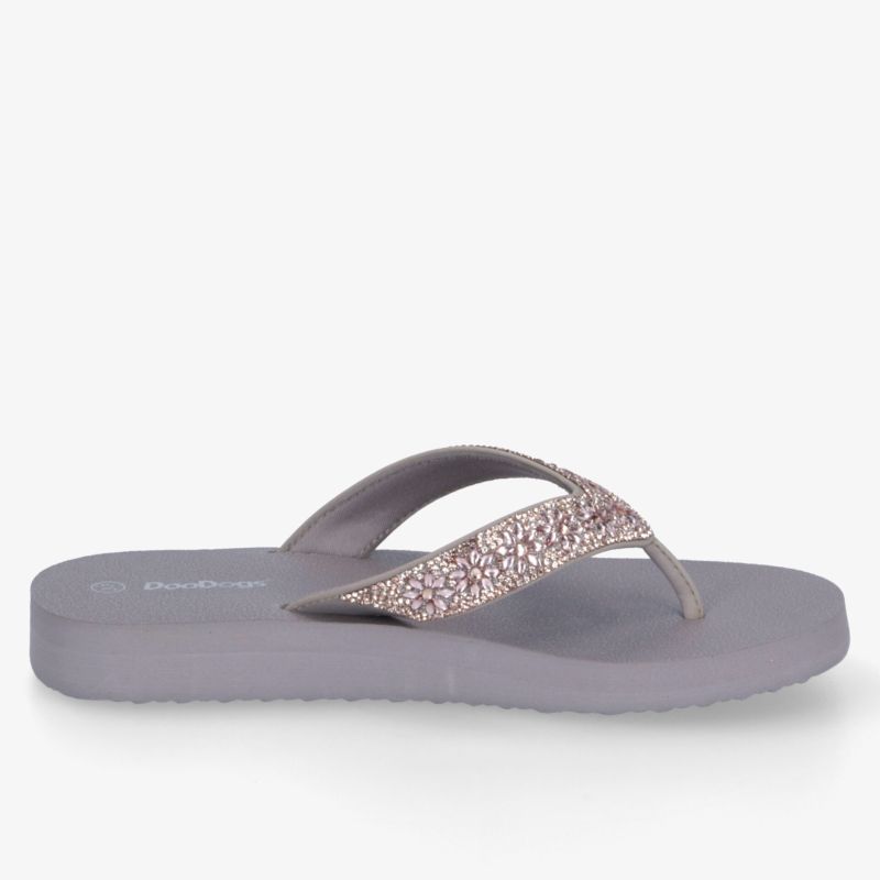 Grauer Flipflop mit weichem Fußbett und glitzerndem Riemen, bequem und leicht für sommerliche Freizeitaktivitäten