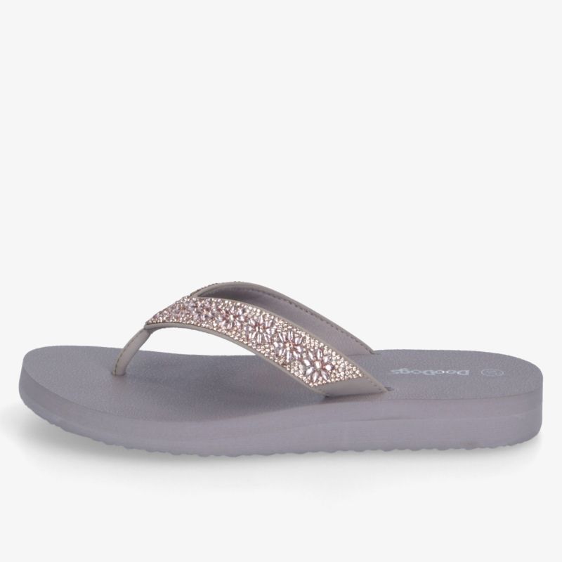 Leichter Flip Flop mit breitem, geschwungenem Riemen und komfortabler, rutschfester Sohle in stilvollem Design