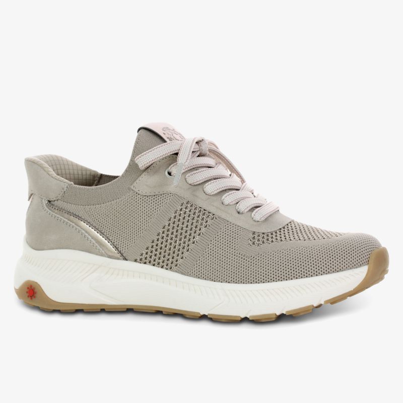 Stylisch-bequemer Sneaker mit atmungsaktivem Mesh und rutschfester Sohle.