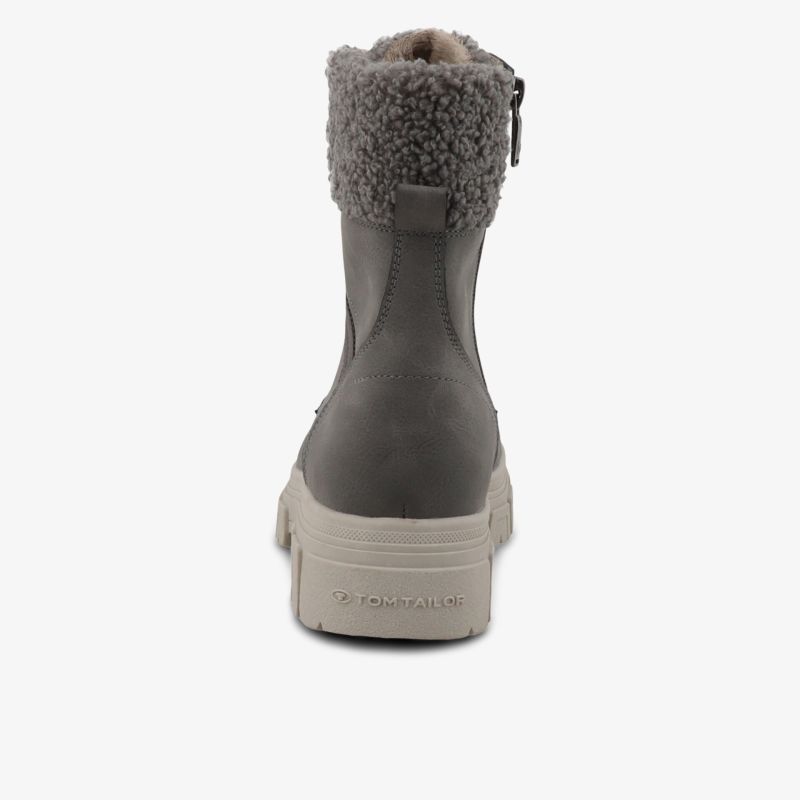 Robuster Schuh mit warmem Schaftrand und rutschfester Sohle für bequemen und sicheren Halt
