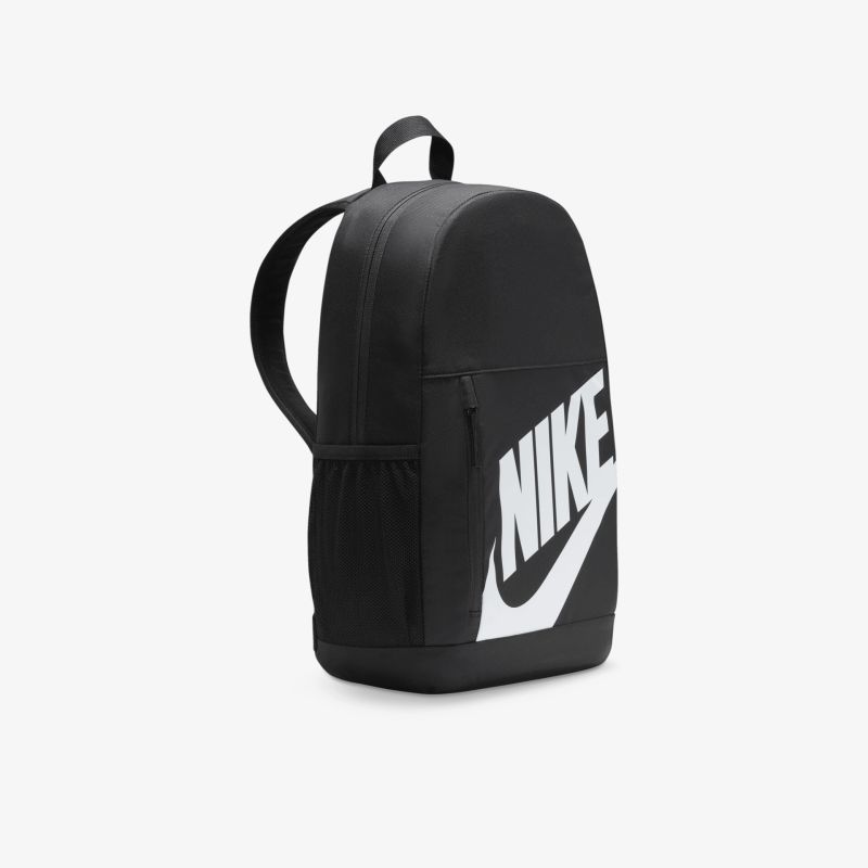 Schwarzer Nike Rucksack mit großem weißem Logo, geräumig und robust für vielseitigen Einsatz