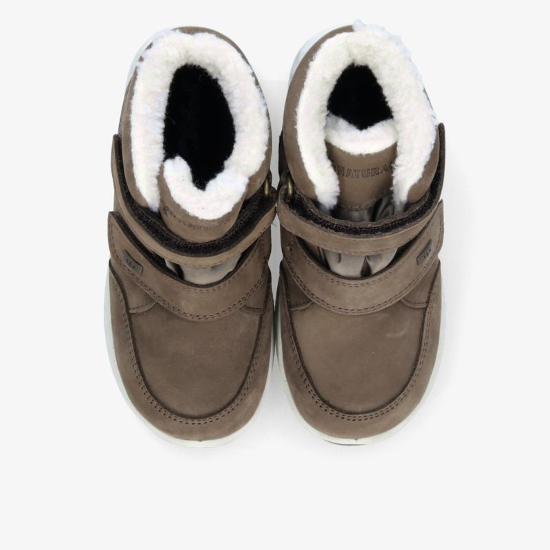 Gemütliche braune Winterstiefel mit Klettverschluss und warmem Fellfutter für optimalen Komfort beim Tragen.