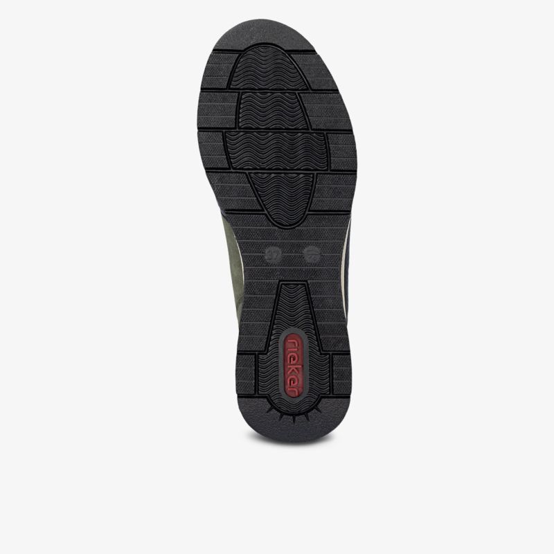 Robuste und rutschfeste Schuhsohle mit tiefem Profil für optimale Trittsicherheit und lange Haltbarkeit