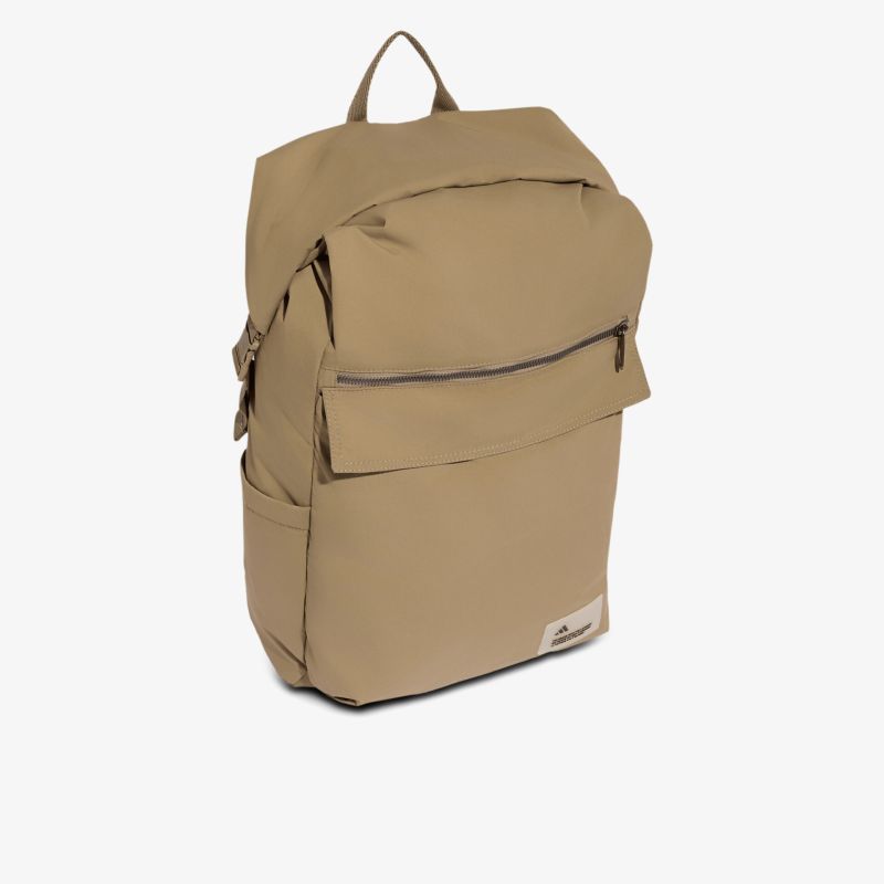 Beiger robuster Rucksack mit geräumigem Hauptfach und praktischem Frontfach für täglichen Gebrauch