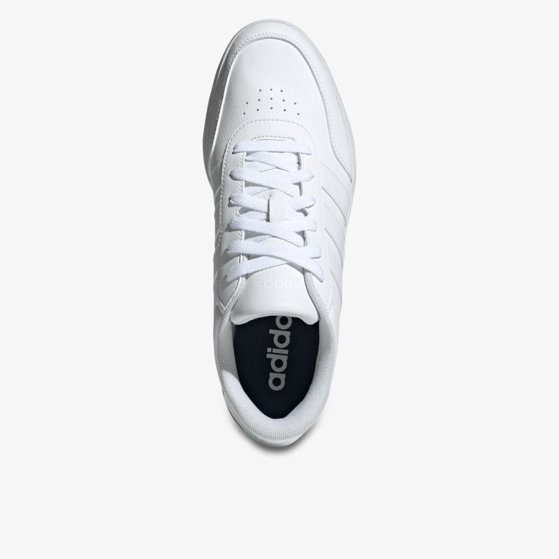Weißer Sneaker mit sportlichem Design, bequemer Passform und atmungsaktivem Material in Draufsicht