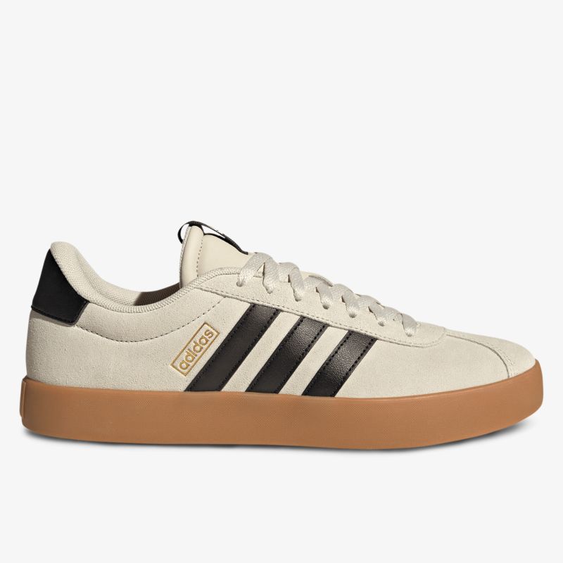 Moderner Schuh mit komfortabler Passform und rutschfester Sohle, robuste Materialien