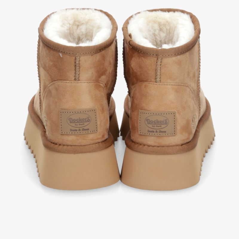 Beige Winterstiefel mit dickem weichem Innenfutter, rutschfester Sohle und robustem Material, Rückansicht