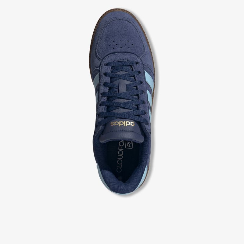 Sportlicher Schuh mit atmungsaktivem Obermaterial und bequemer Passform in modernem Design von oben sichtbar