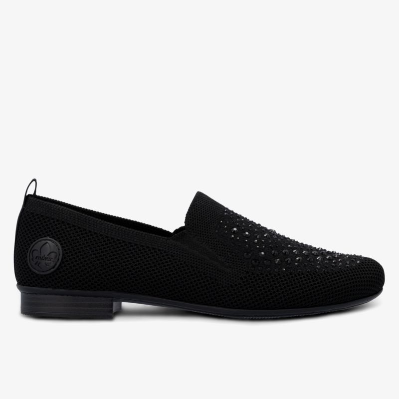 Leichter und komfortabler schwarzer Slipper mit elegantem Design und feiner Verarbeitung
