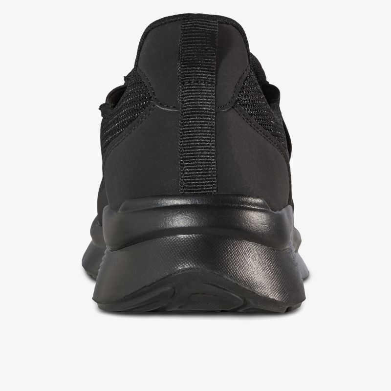 Rückansicht eines schwarzen Sneakers mit sportlichem Design und robustem Material.