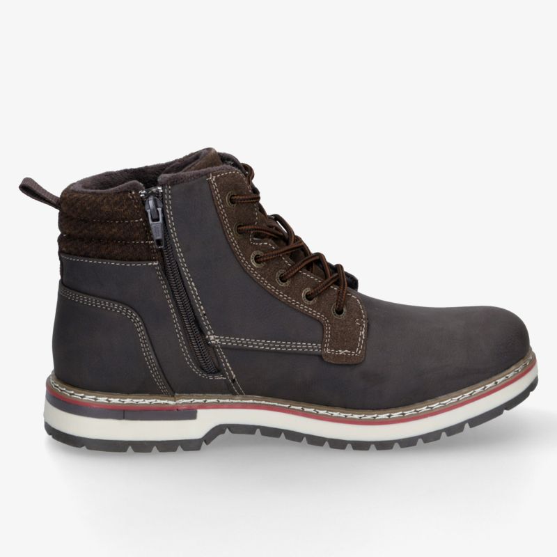 Robuster Stiefel mit Reißverschluss und rutschfester Sohle. Perfekt für Komfort und Stil im Alltag.
