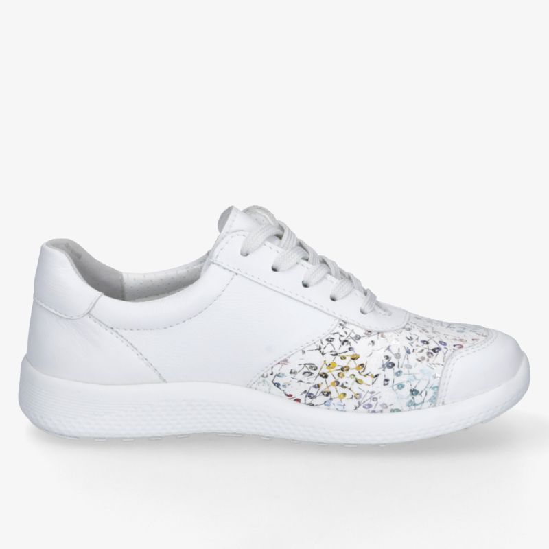 Seitliche Ansicht eines weißen Sneakers mit silbernen Glitzerelementen und bequemer, leichter Sohle