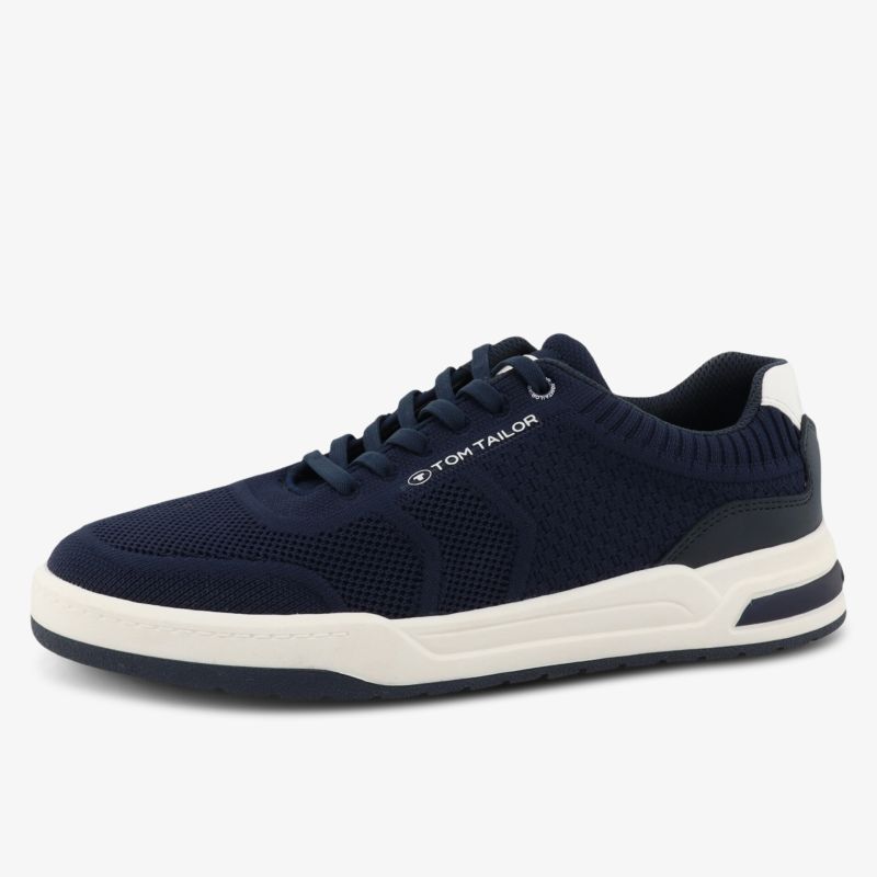 Seitliche Ansicht eines atmungsaktiven leichten Sneakers mit gepolstertem Schaft und rutschfester Sohle