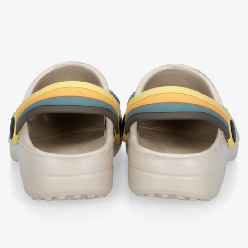 Bequeme Clogs mit farbigem Riemen und robustem Material in Rückansicht, ideal für komfortablen Alltag