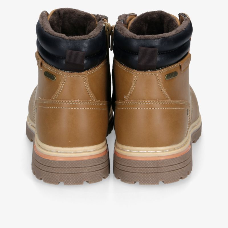 Wasserabweisende, robuste Outdoor-Schuhe mit rutschfester Sohle in braunem Lederdesign und komfortablem Innenfutter.