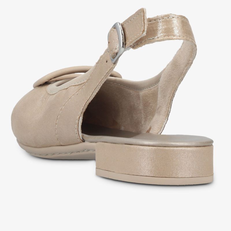 Bequeme Sandale mit verstellbarem Riemen, weichem Material und flachem Absatz in elegantem Farbton