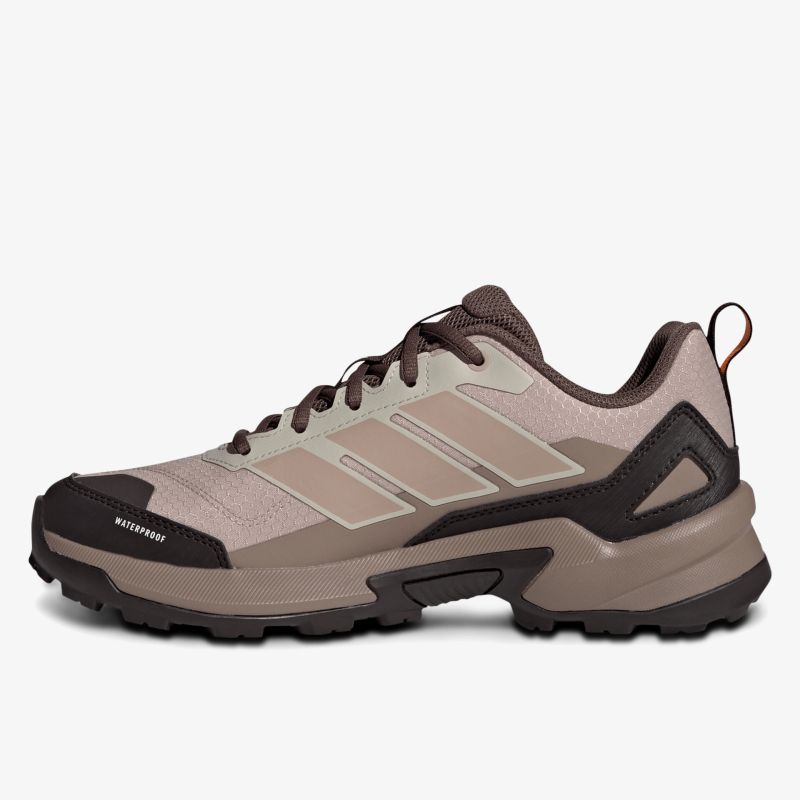 Robuster Outdoor-Schuh mit griffiger Sohle, atmungsaktivem Material und schnürsystem für optimalen Halt