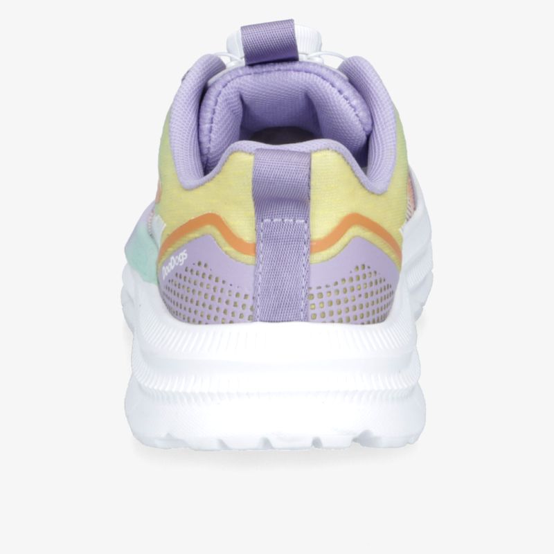 Komfortabler Sneaker in Pastellfarben mit moderner Silhouette und sportlichem Design für vielseitige Anlässe.