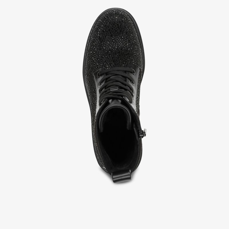 Schwarzer glitzernder Schuh mit Schnürung, modisch und robust, von oben aufgenommen