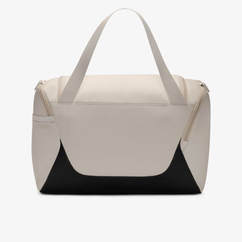 Elegante und geräumige Tasche in modernem Design mit kontrastierenden Farben.
